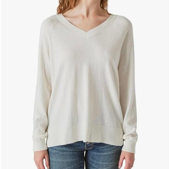 LUCKY BRAND NWOT Long Sleeve V Neck Lightweight Knit Sweater Size Medium White - Picture 1 of 6